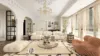 Mid-Century Wohnzimmer Design mit einem getufteten Sofa und Glas Couch tisch in Homes tyler geschaffen.